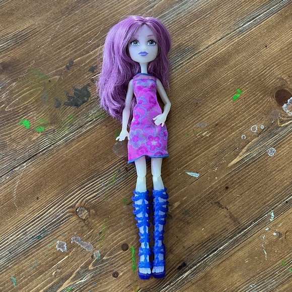 Monster High Ari Hauntington popstar doll - Picture 1 of 5